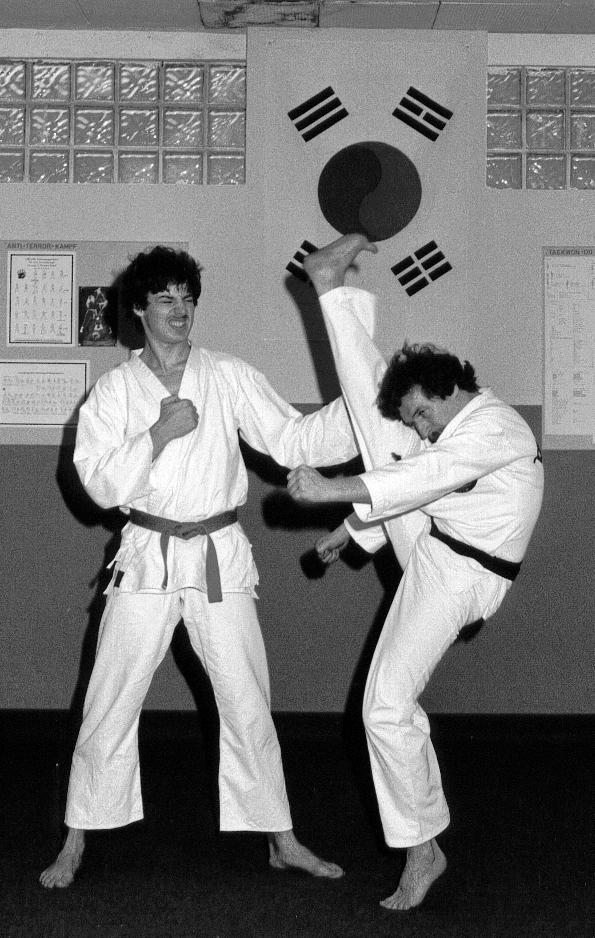 albert-tkd-ap-chagi85-01